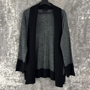 AB Studio Size M OpenFront Casual Sweater Gray Black Long Sleeve Outdoor